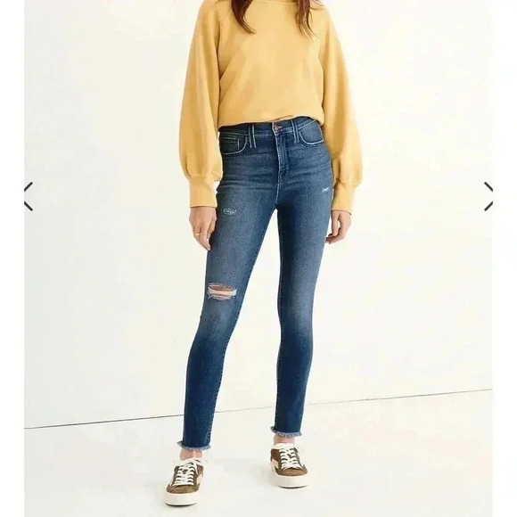 Madewell roadtripper midrise distressed jeans petite 26 - Picture 1 of 7